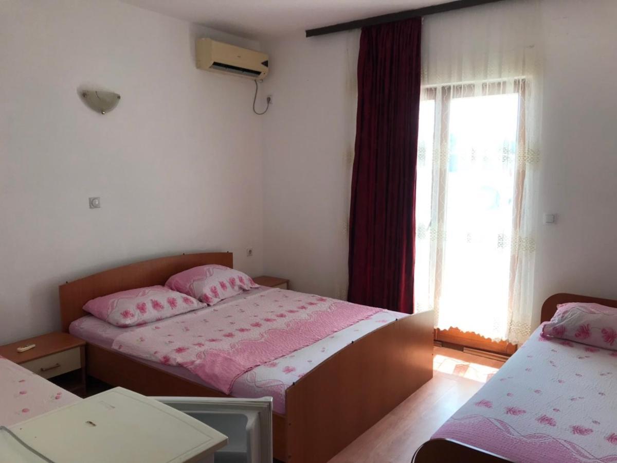 Rooms Ajllin Ulcinj Luaran gambar