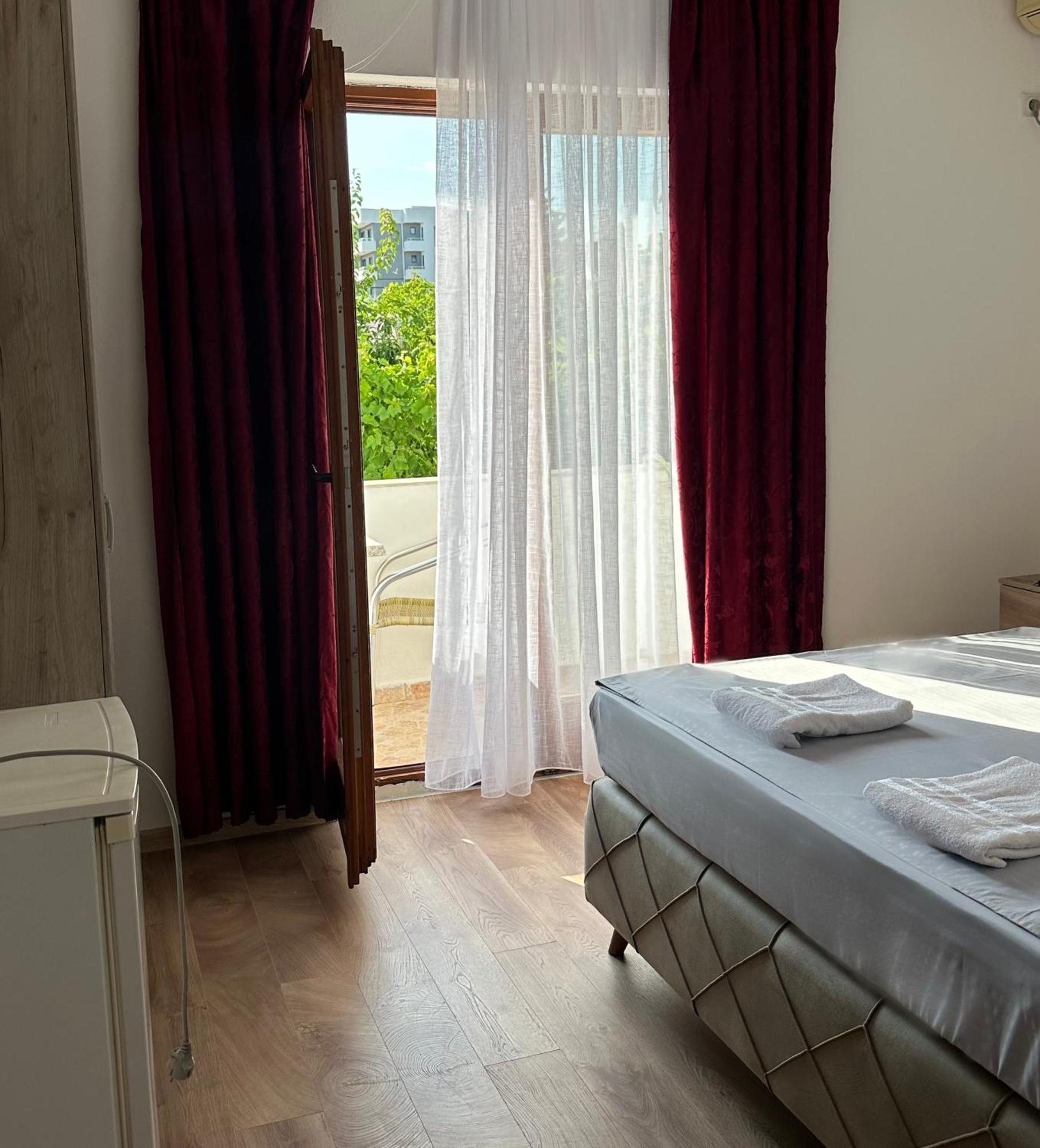 Rooms Ajllin Ulcinj Luaran gambar
