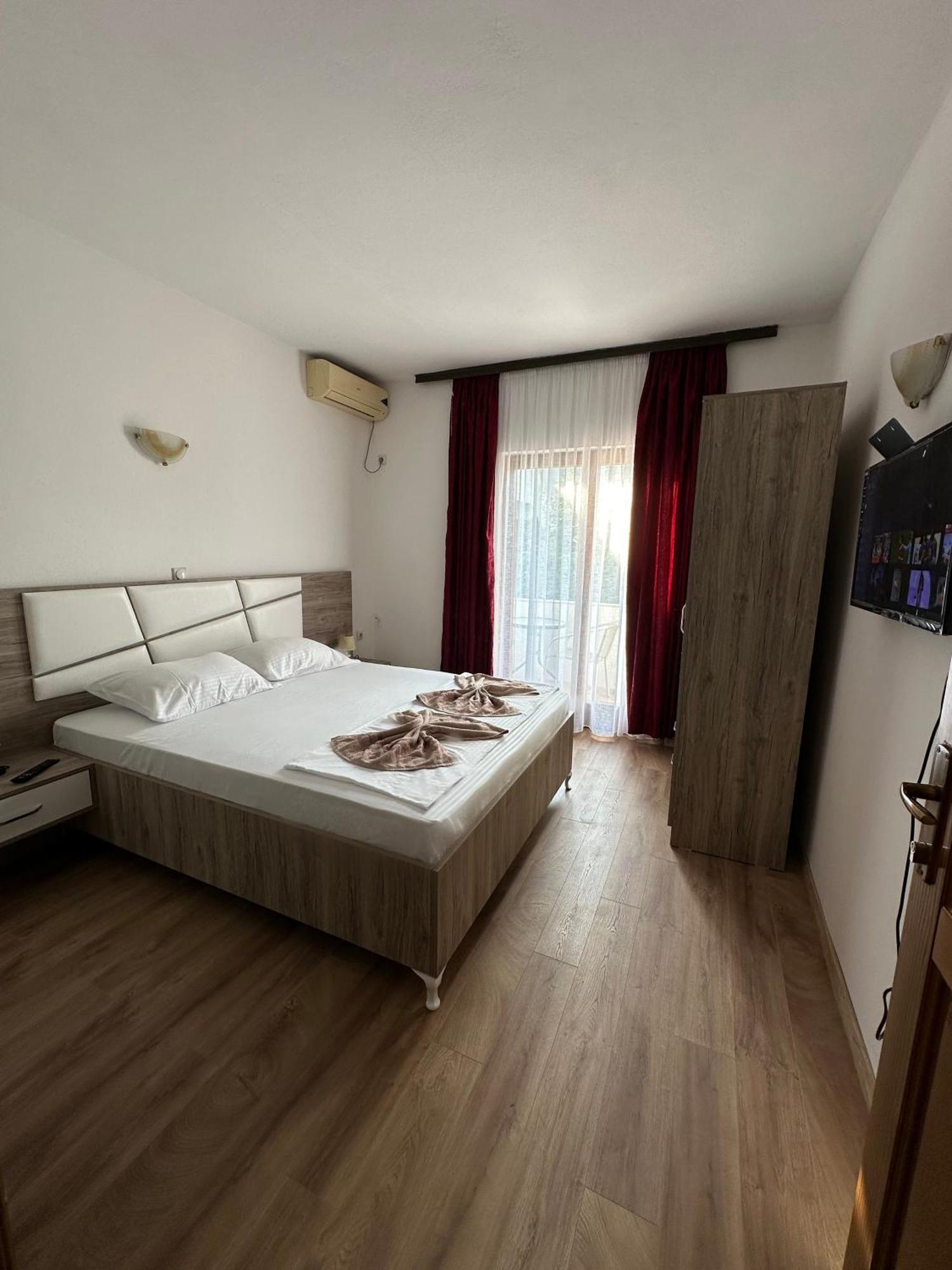 Rooms Ajllin Ulcinj Luaran gambar